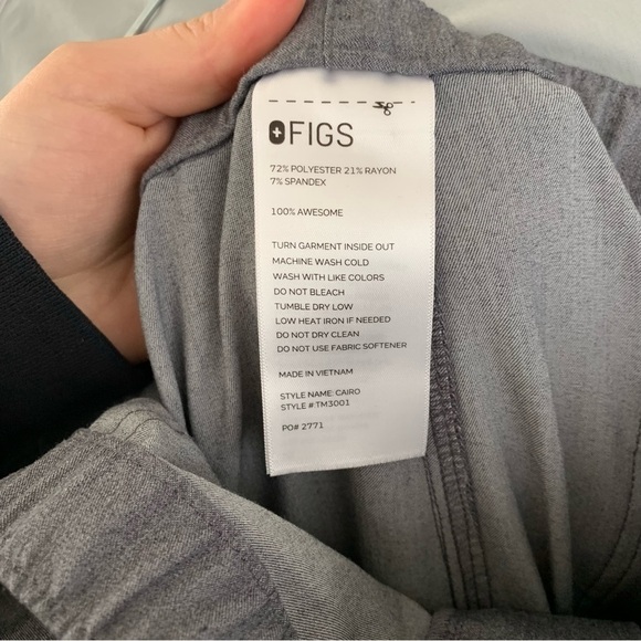 Figs dark grey cargo straight leg scrub pants - Picture 7 of 8